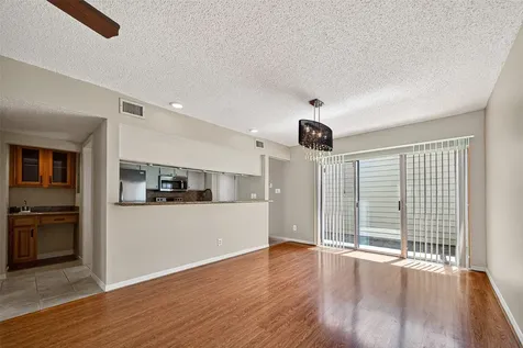 2010 Augusta Drive Houston TX 77057