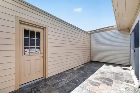 2010 Augusta Drive Houston TX 77057