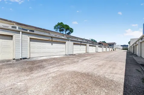 2010 Augusta Drive Houston TX 77057