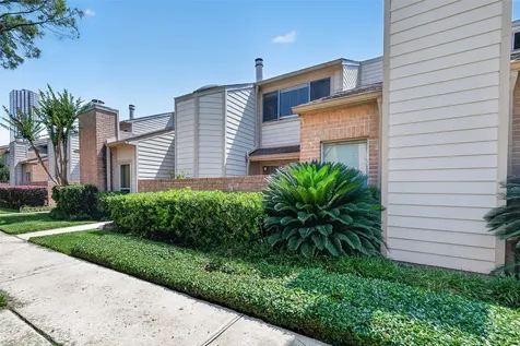 2010 Augusta Drive Houston TX 77057