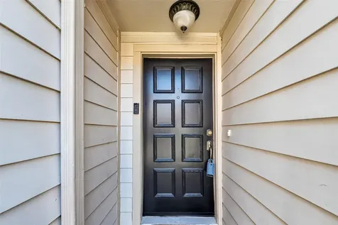 2010 Augusta Drive Houston TX 77057