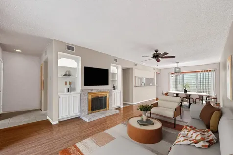 2010 Augusta Drive Houston TX 77057