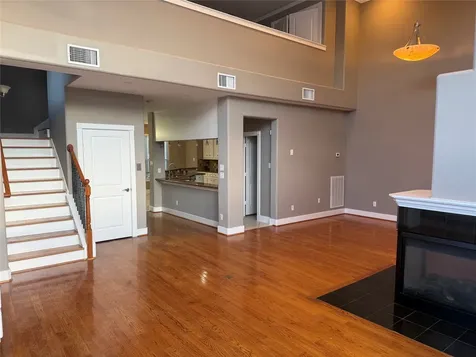332 Asbury Street Houston TX 77007