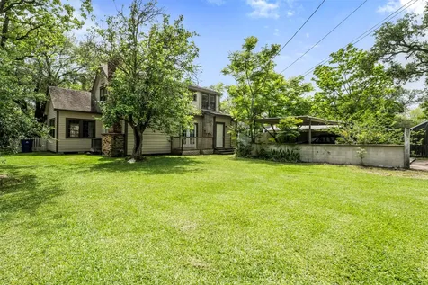 318 12th Avenue N Texas City TX 77590
