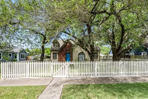318 12th Avenue N Texas City TX 77590