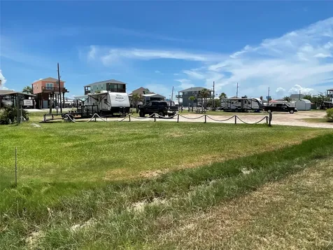 1204 N Monkhouse Drive Crystal Beach TX 77650