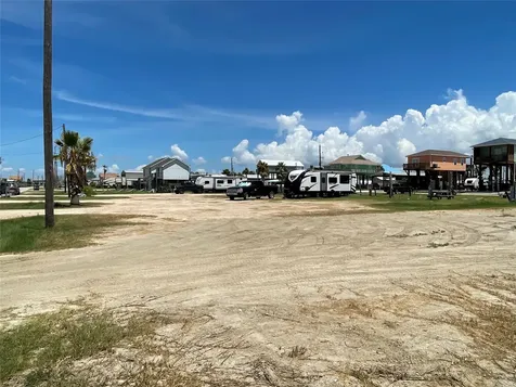 1204 N Monkhouse Drive Crystal Beach TX 77650