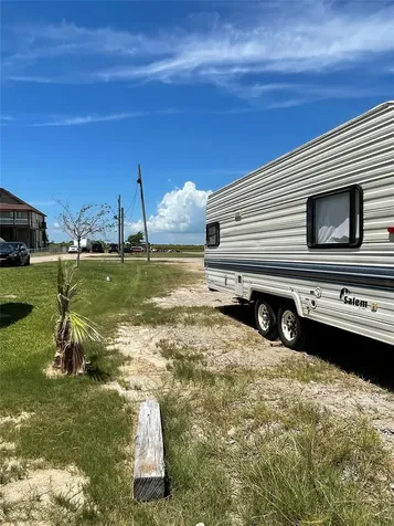1204 N Monkhouse Drive Crystal Beach TX 77650