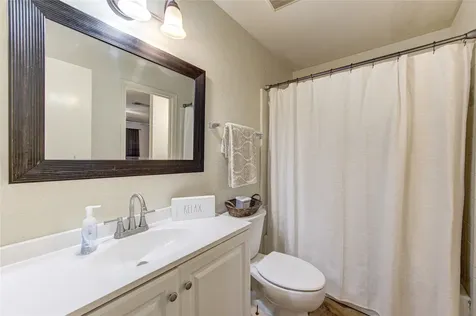 8245 Creekbend Drive Houston TX 77071