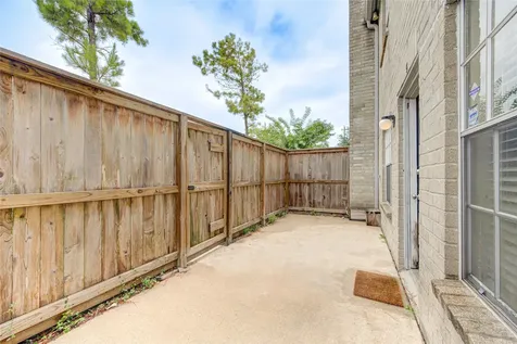 8245 Creekbend Drive Houston TX 77071