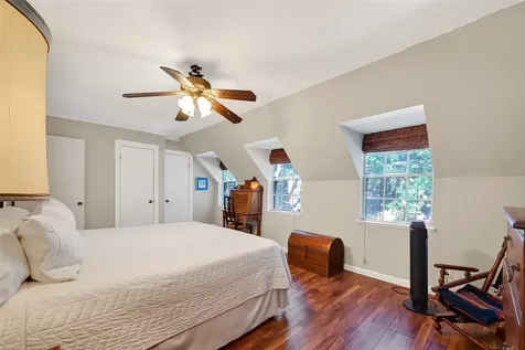 5204 Arboles Drive B Houston TX 77035