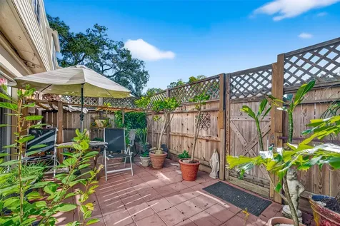 5204 Arboles Drive B Houston TX 77035