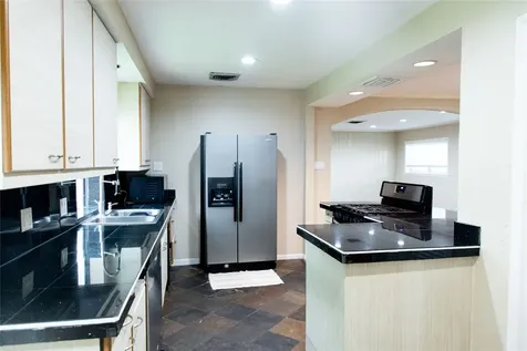 5564 Aspen Street Bellaire TX 77401