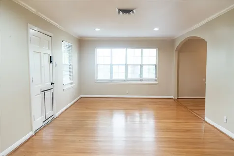5564 Aspen Street Bellaire TX 77401