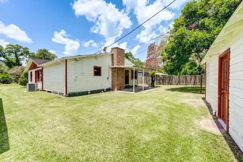 305 Yaupon Street Sweeny TX 77480