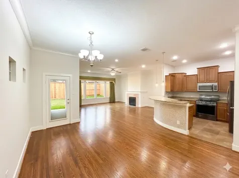 5127 Oasis Park Houston TX 77021