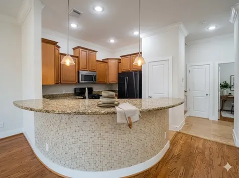 5127 Oasis Park Houston TX 77021