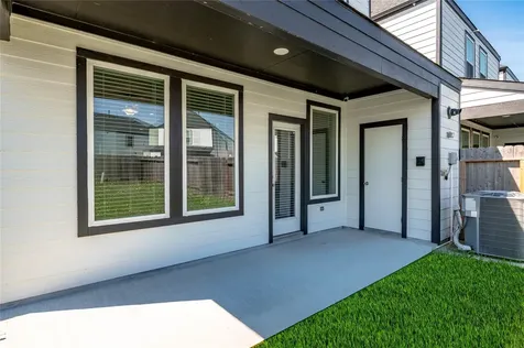 2919 Crown Gate Drive Houston TX 77047