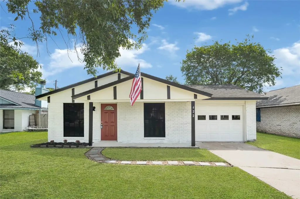 622 N 13th Street La Porte TX 77571