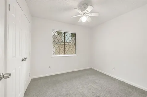 622 N 13th Street La Porte TX 77571