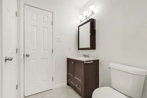 622 N 13th Street La Porte TX 77571