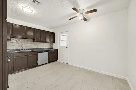 622 N 13th Street La Porte TX 77571