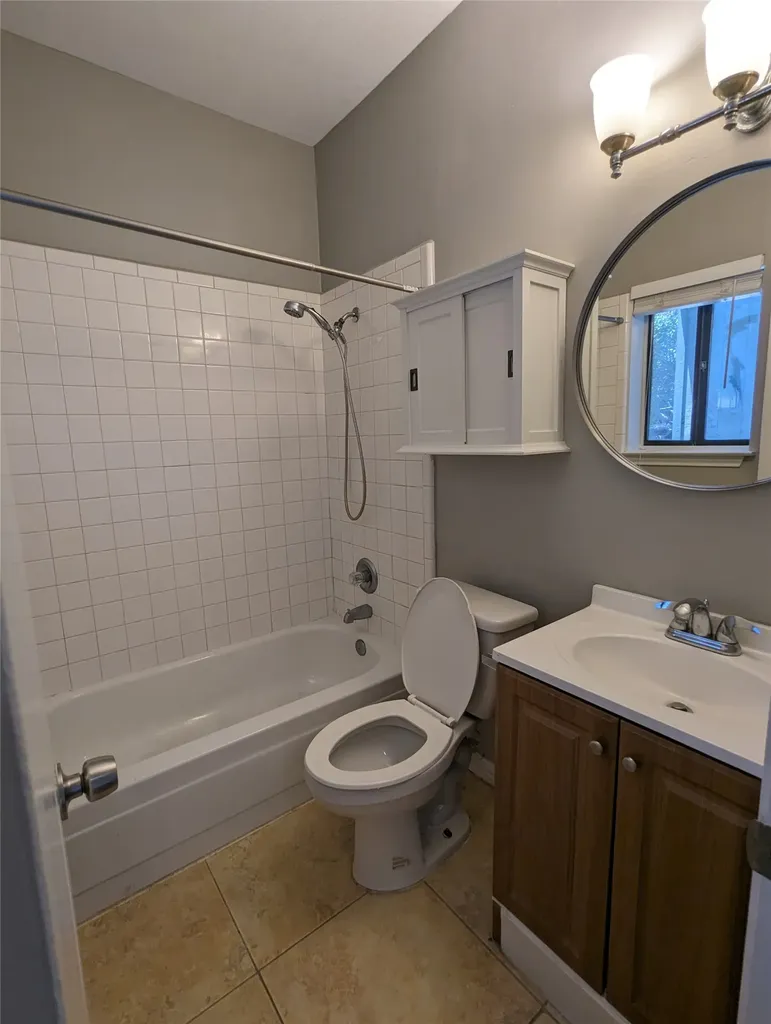 601 Nelray Boulevard 3 Austin TX 78751