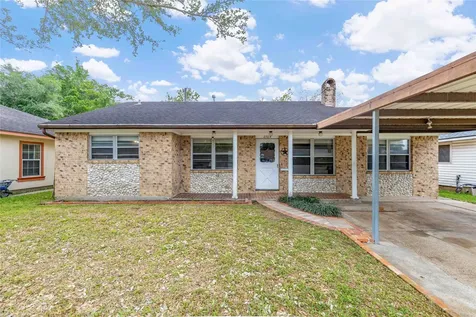 2704 Sweetgum Street Street Pasadena TX 77502
