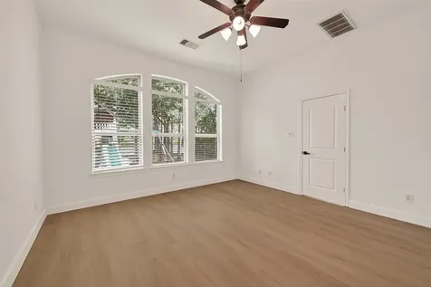 34 Wood Drake Place Tomball TX 77375