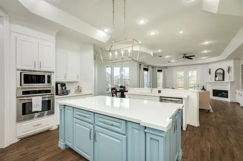 110 Spanish Oak Circle Lake Jackson TX 77566