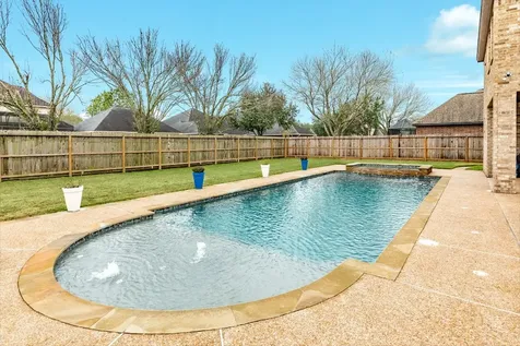 110 Spanish Oak Circle Lake Jackson TX 77566