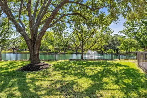15935 Lake Loop Drive Cypress TX 77433