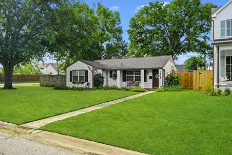 1803 Woodcrest Drive Houston TX 77018