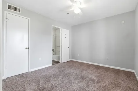 517 Southwest Parkway 204 College Station TX 77840