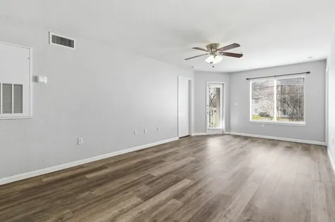 517 Southwest Parkway 204 College Station TX 77840