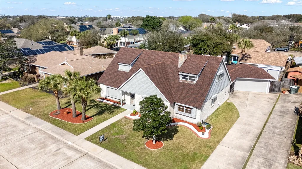 34 W Dansby Drive Galveston TX 77551