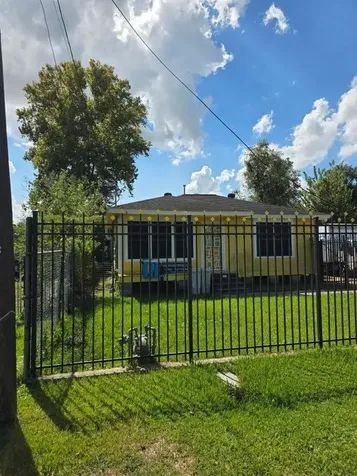 5418 Parker Road Houston TX 77016