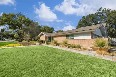 10102 Knoboak Drive Houston TX 77080