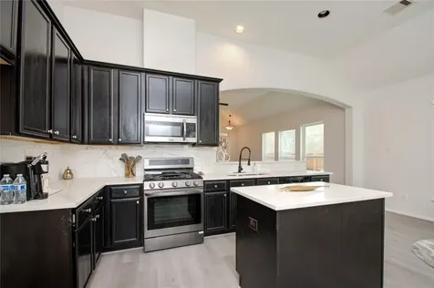 17603 Memorial Falls Tomball TX 77375