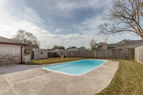 16210 Tibet Road Friendswood TX 77546