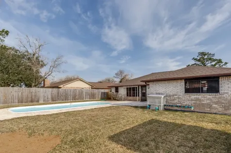 16210 Tibet Road Friendswood TX 77546