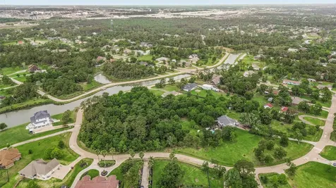 3515 E Bayou Drive Shoreacres TX 77571