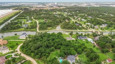 3515 E Bayou Drive Shoreacres TX 77571