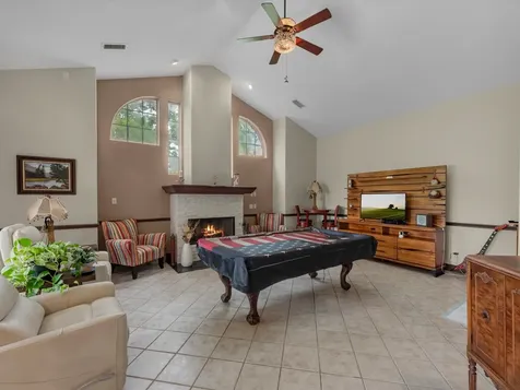 530 Chisolm Trail Wallis TX 77485