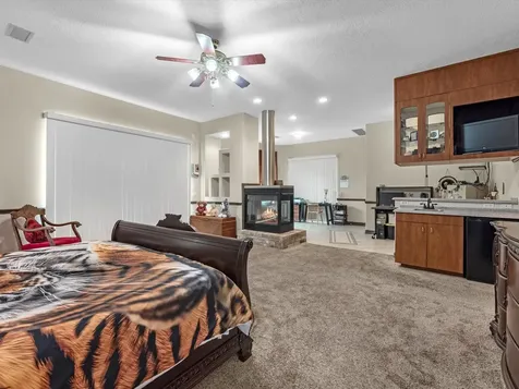 530 Chisolm Trail Wallis TX 77485