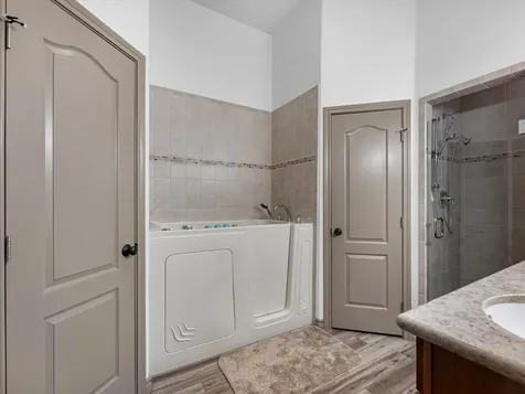 530 Chisolm Trail Wallis TX 77485