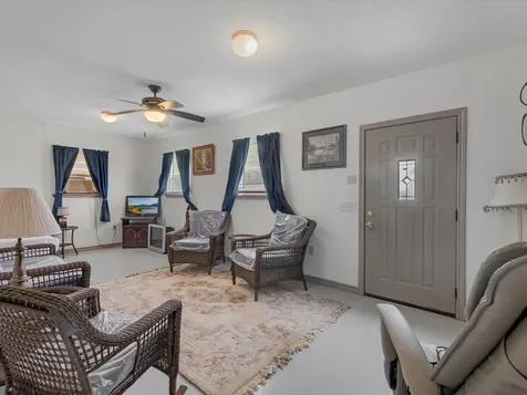 530 Chisolm Trail Wallis TX 77485