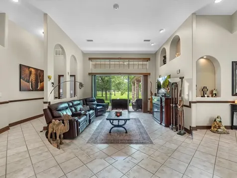 530 Chisolm Trail Wallis TX 77485