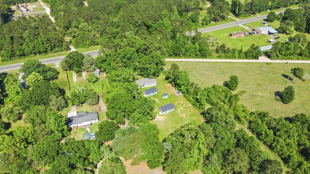 124 Old Highway 146 Livingston TX 77351