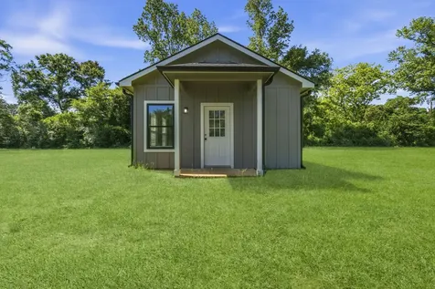 124 Old Highway 146 Livingston TX 77351